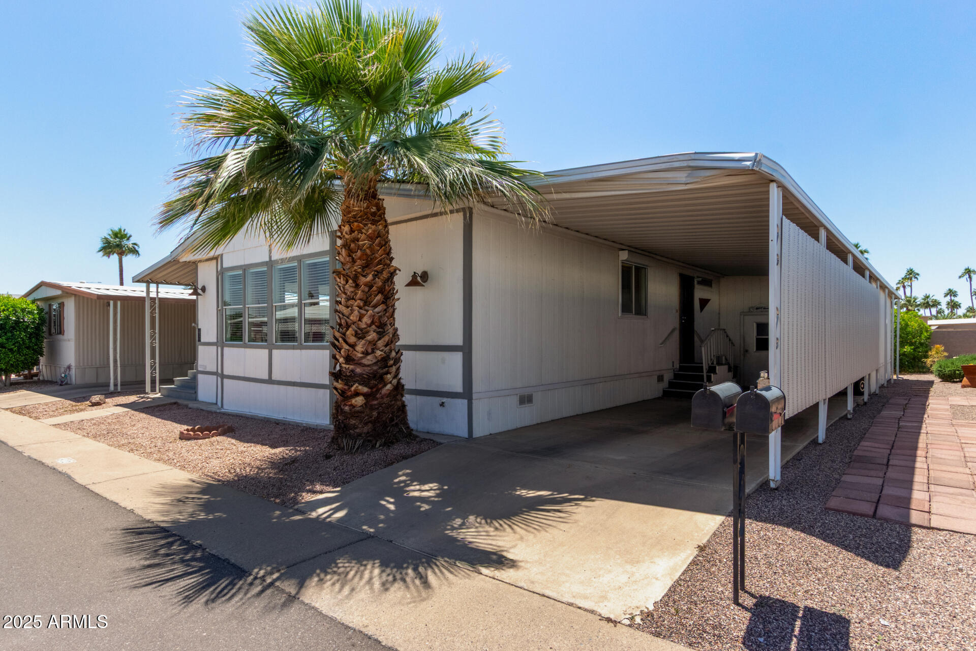205 S HIGLEY Road 300