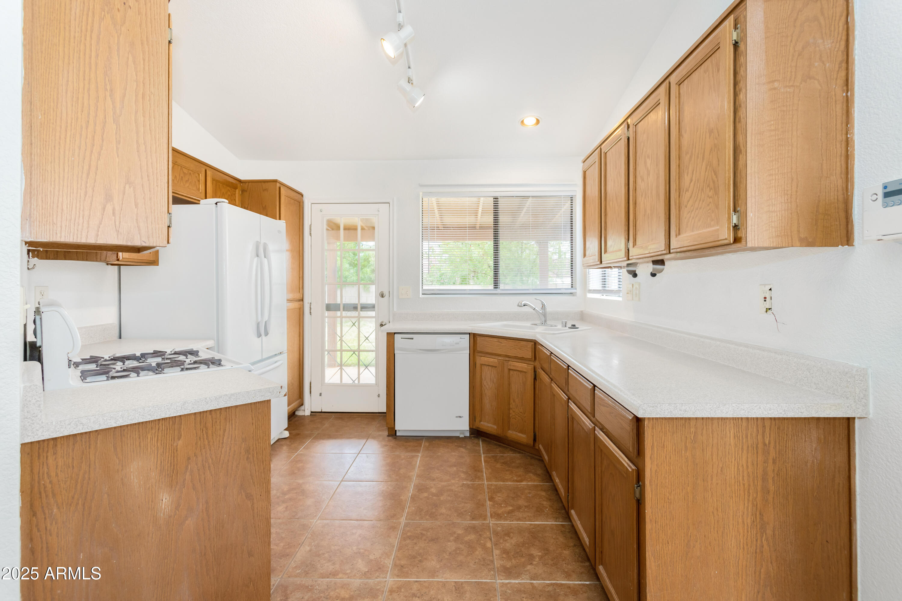 EAGLE RIDGE - Residential