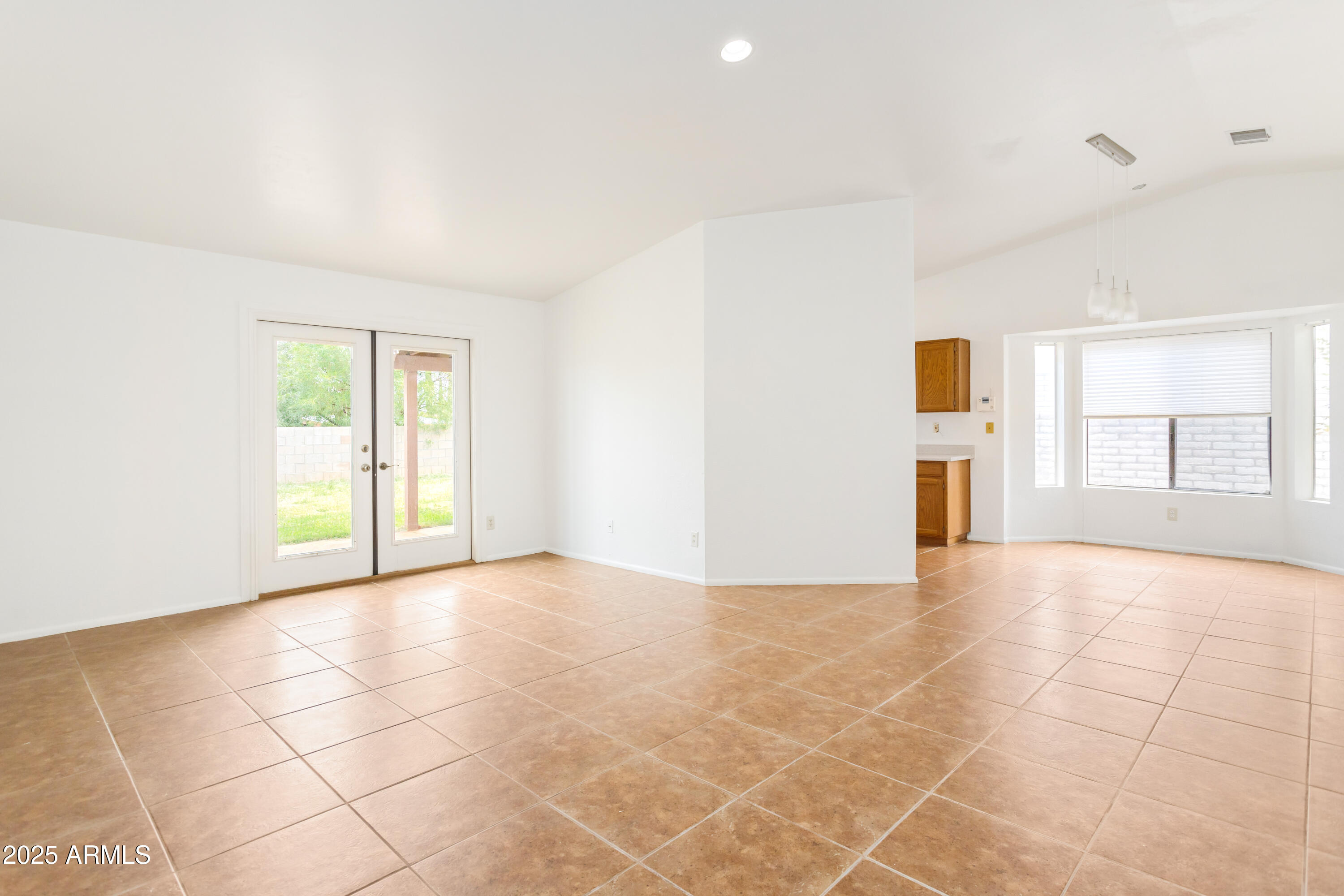 EAGLE RIDGE - Residential