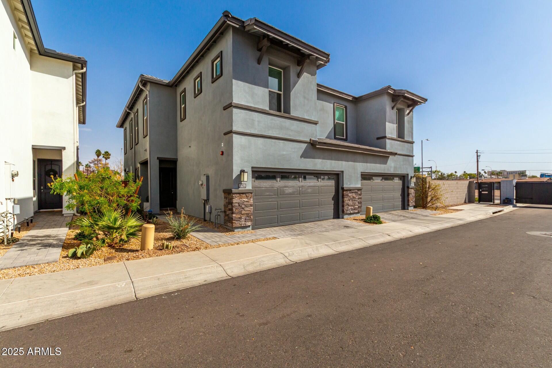 1829 N 43RD Terrace