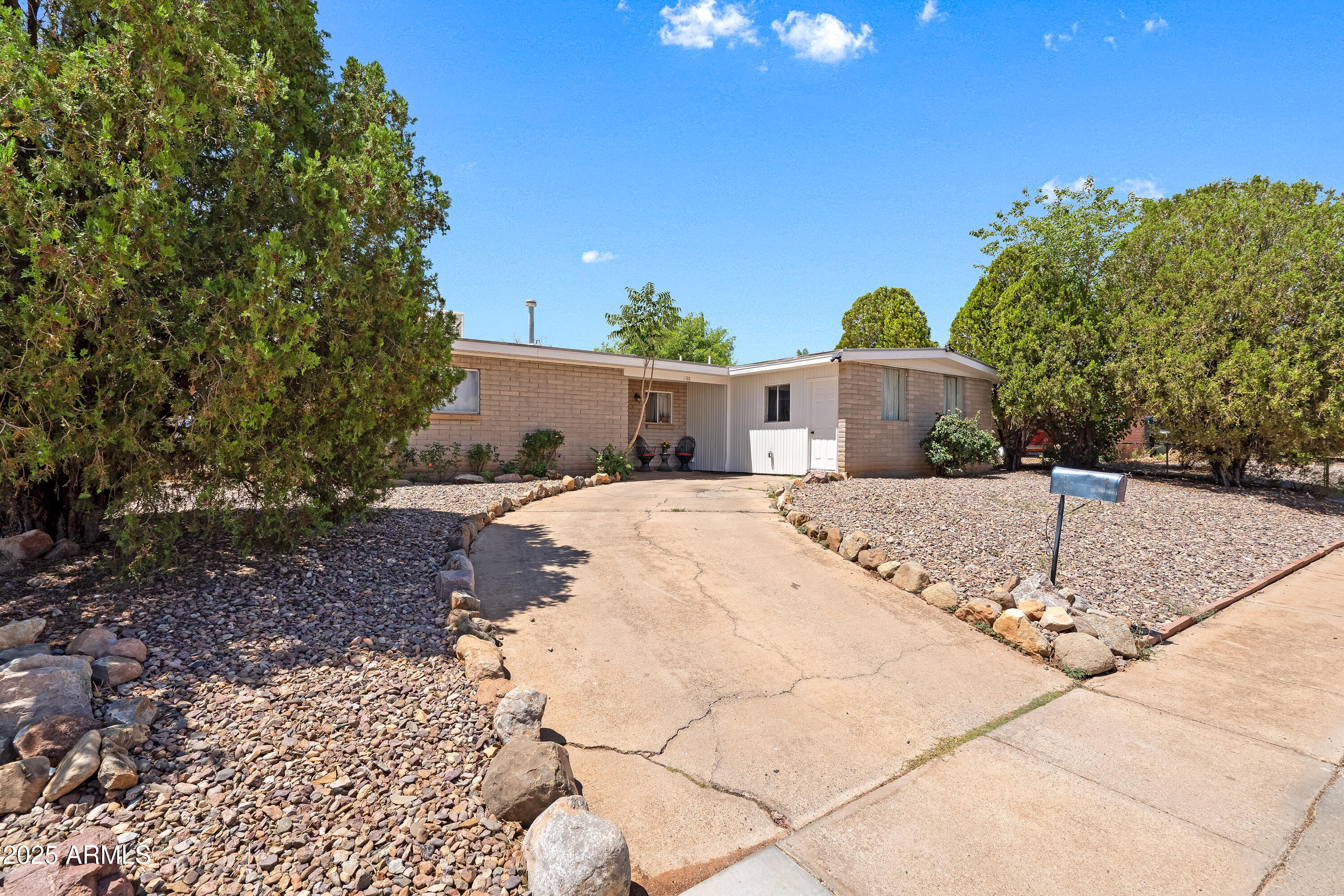 Homes 1 1188 MESQUITE Drive