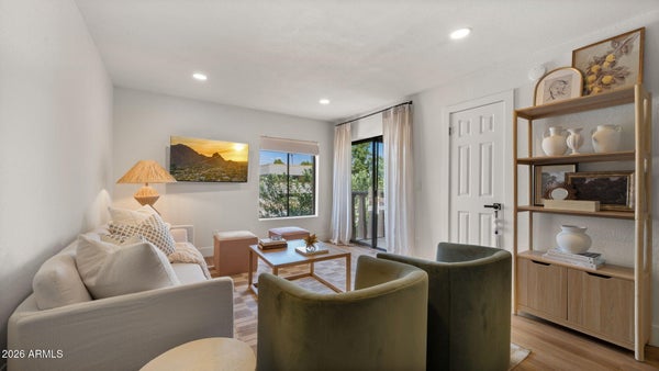 8649 E ROYAL PALM RD UNIT 213, SCOTTSDALE, AZ 85258 - Image d57df11d2df4a804e2f9f368f26d27e6/884049241