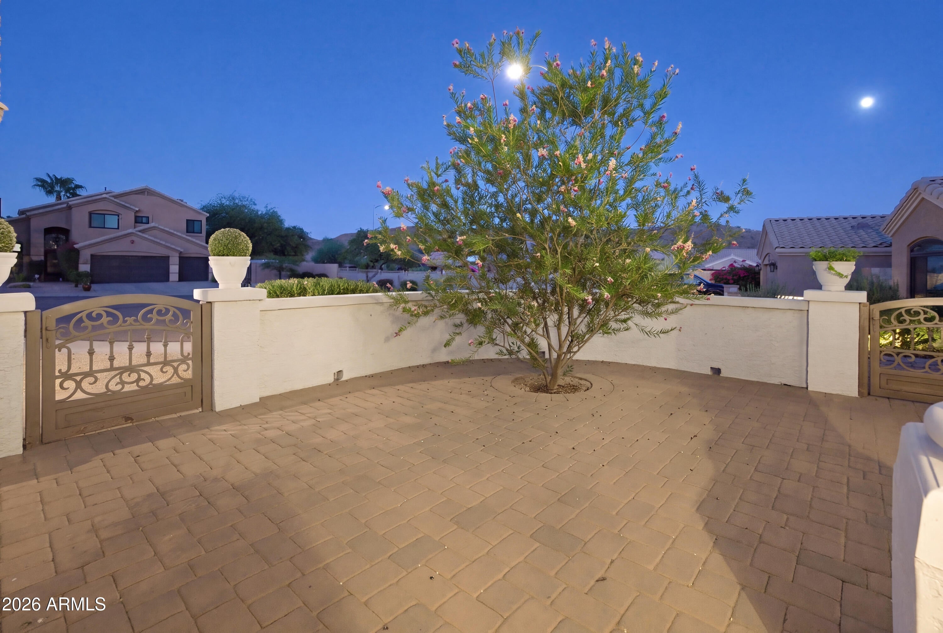 13 W SILVERWOOD Drive