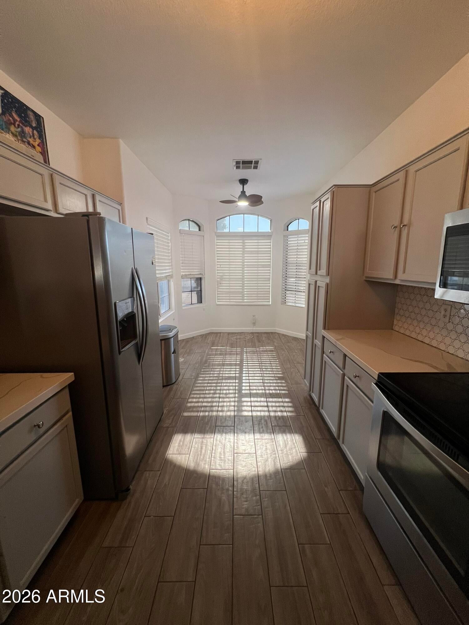2527 N SILVERADO --