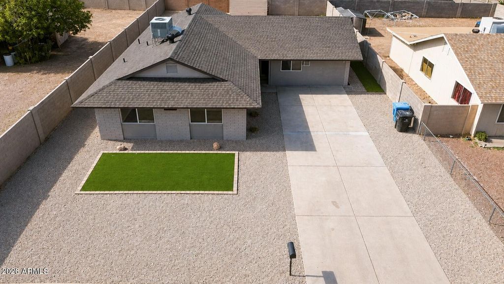 Photo of 6736 W Vernon Avenue, Phoenix, AZ 85035 (MLS # 7052077)