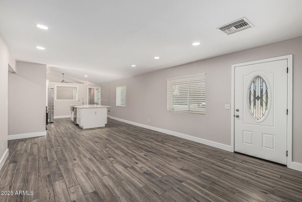 Photo of 535 W 15th Street, Tempe, AZ 85281 (MLS # 6888202)