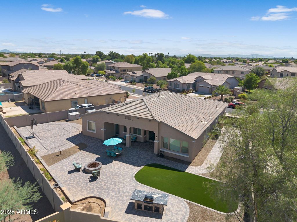 Photo of 8424 W Gardenia Avenue, Glendale, AZ 85305 (MLS # 6925481)