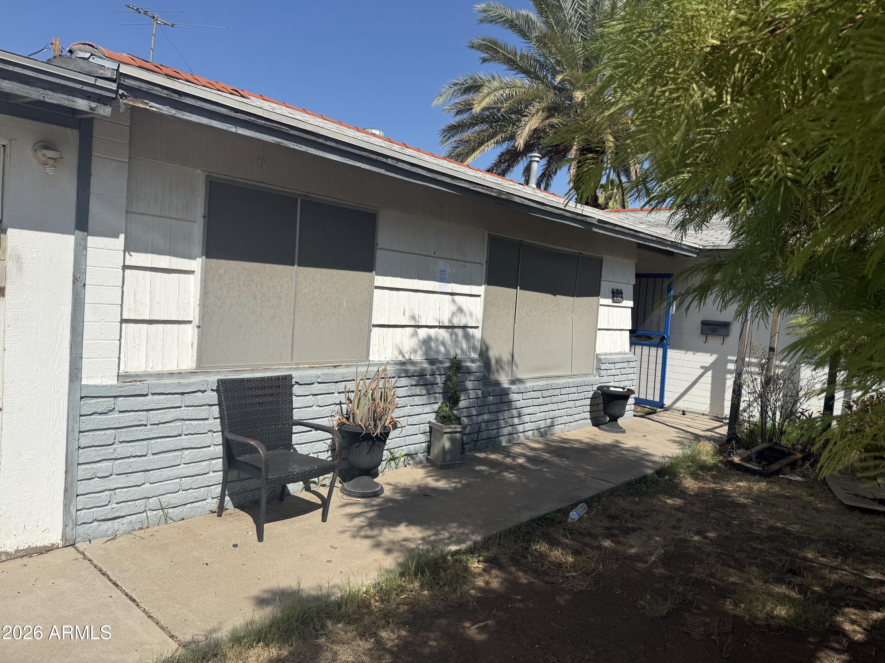 7102 N 17TH Drive