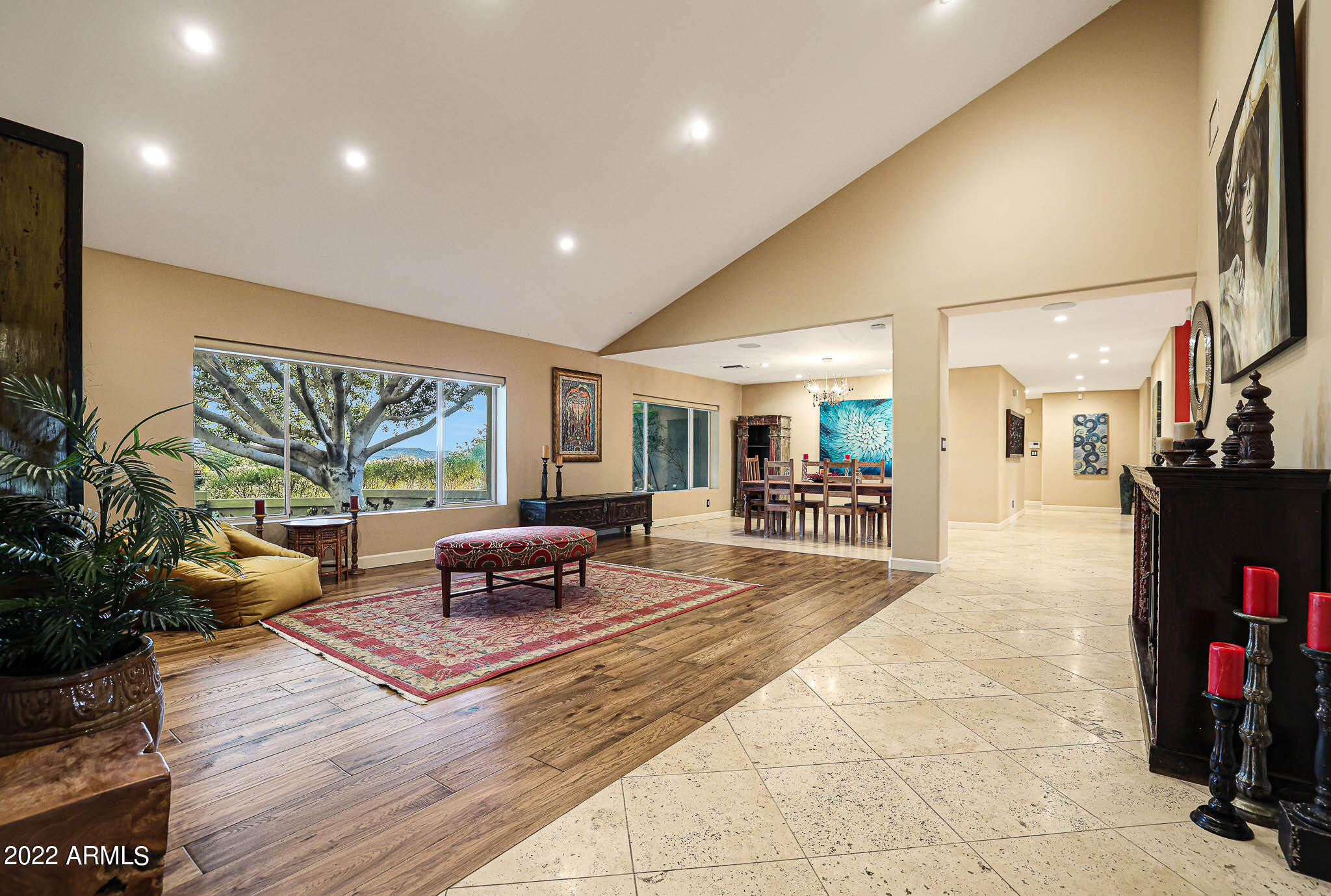 Vista Los Arcos - Residential
