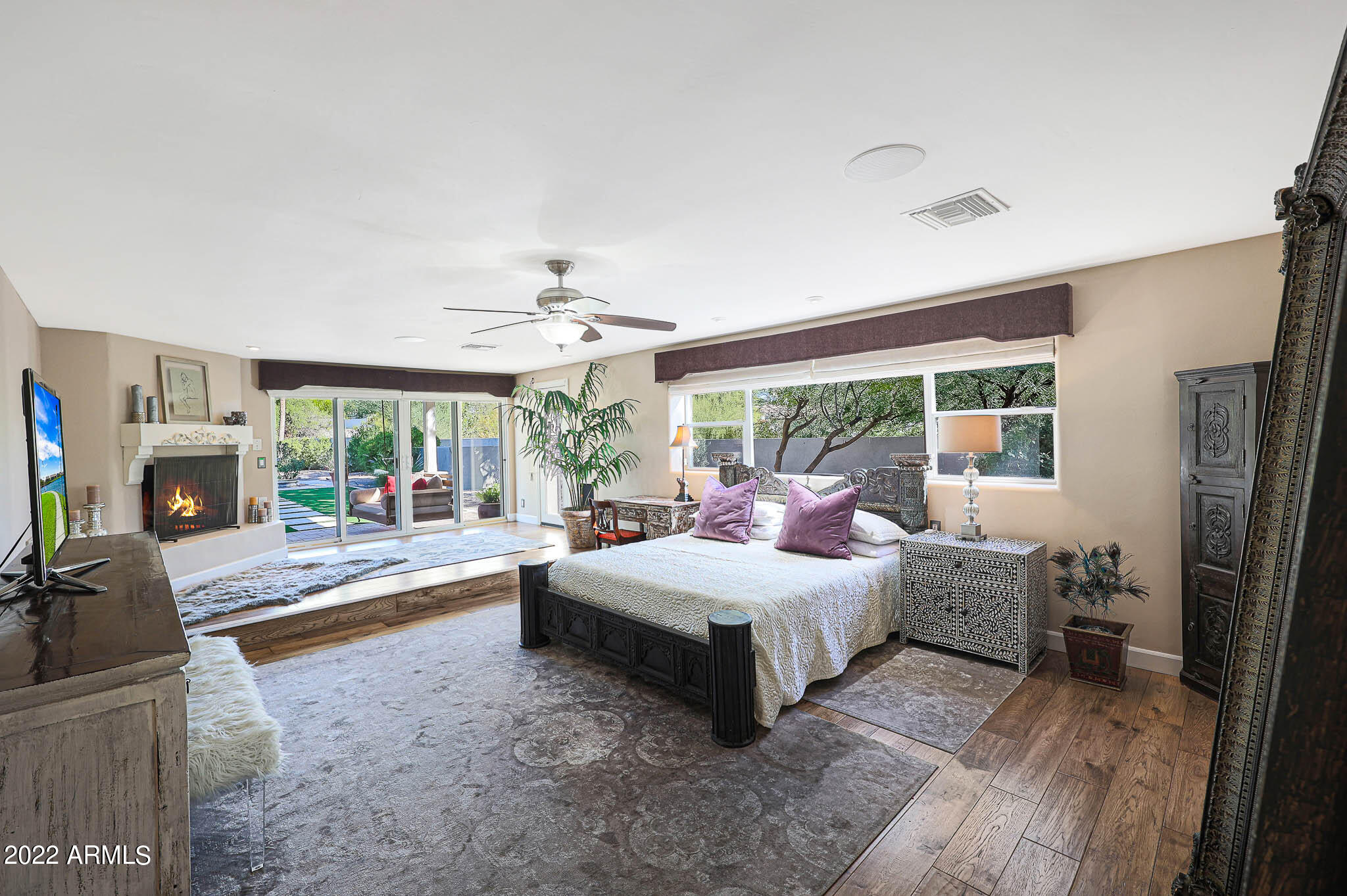 Vista Los Arcos - Residential