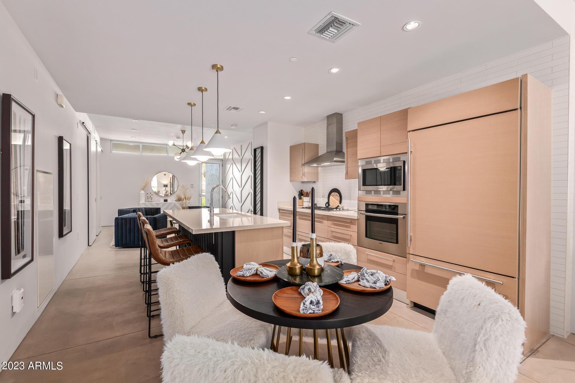 4737 N SCOTTSDALE Road 2001E