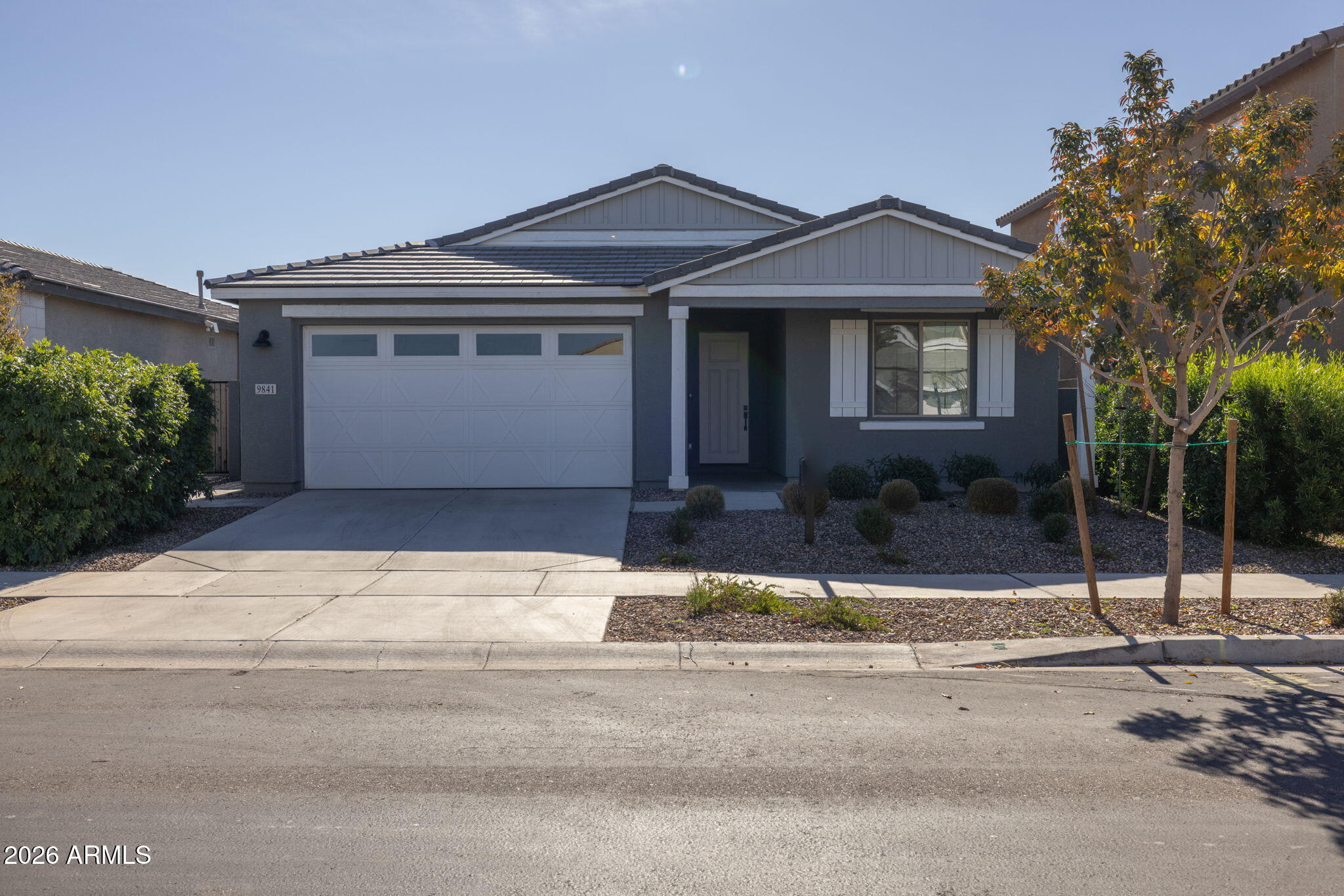 9841 E SATELLITE Drive