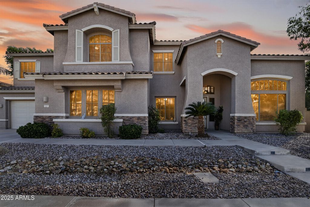 Photo of 1937 E Victoria Street, Chandler, AZ 85249 (MLS # 6934728)
