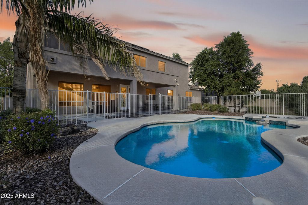 Photo of 1937 E Victoria Street, Chandler, AZ 85249 (MLS # 6934728)