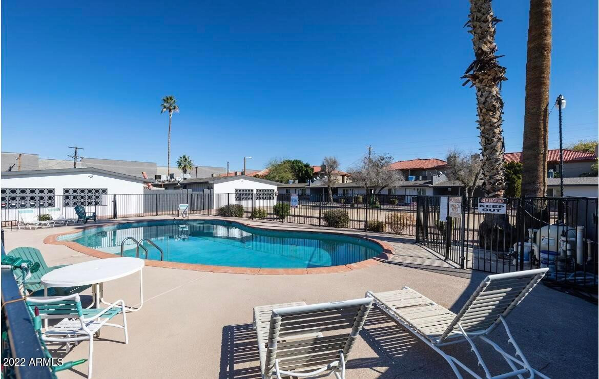 2020 W Hayward Avenue Apt 3