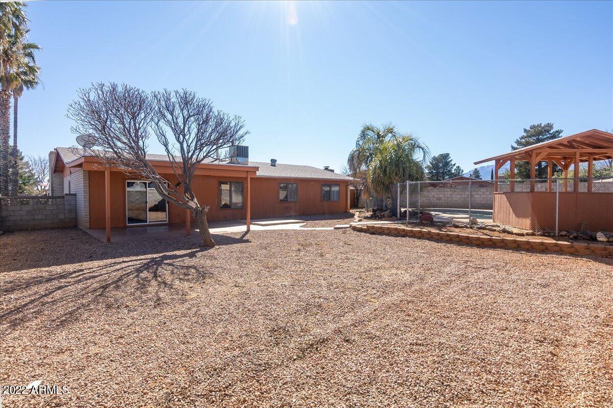 TRACT UNIT 109 - Residential