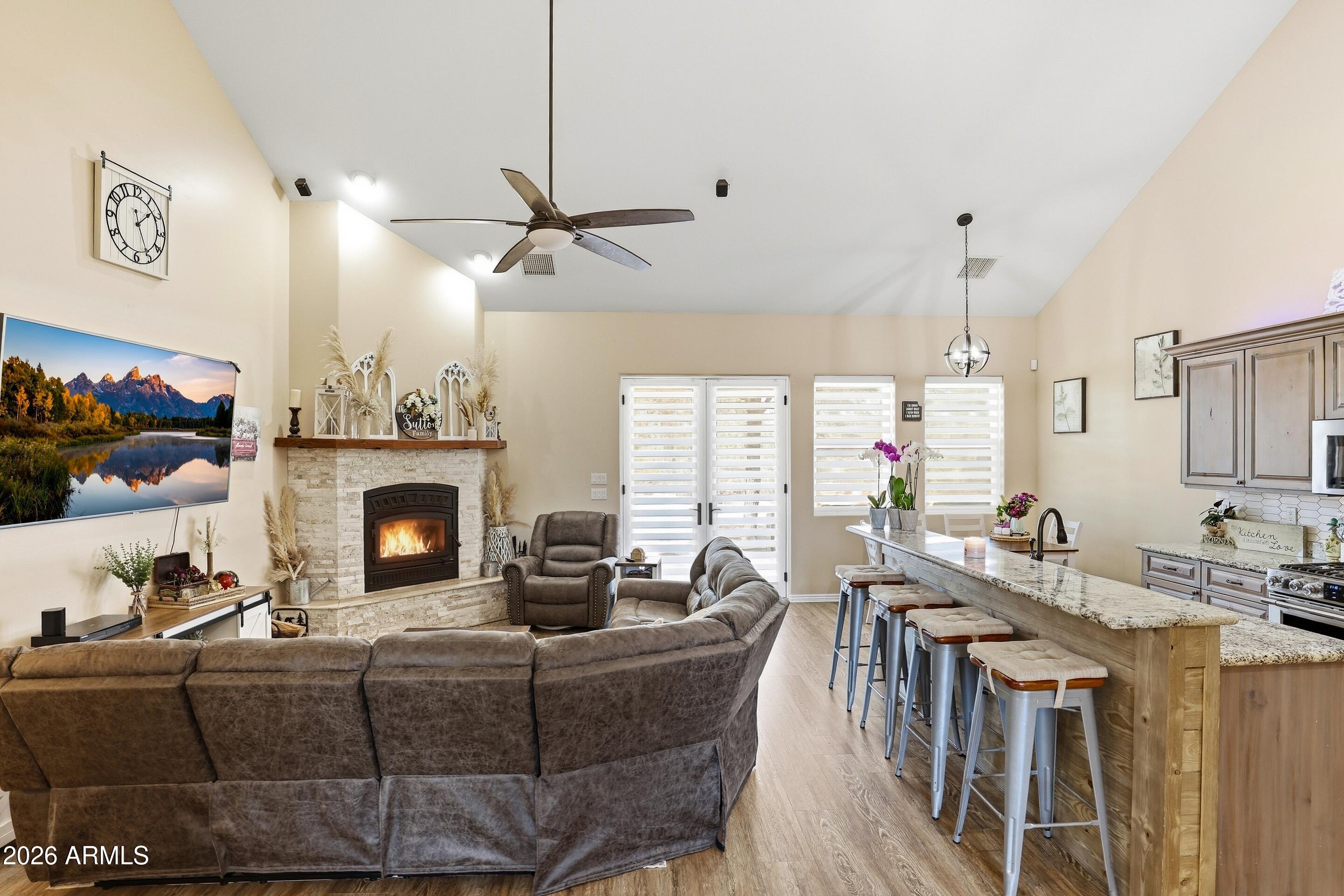 1206 E Bolivar Street