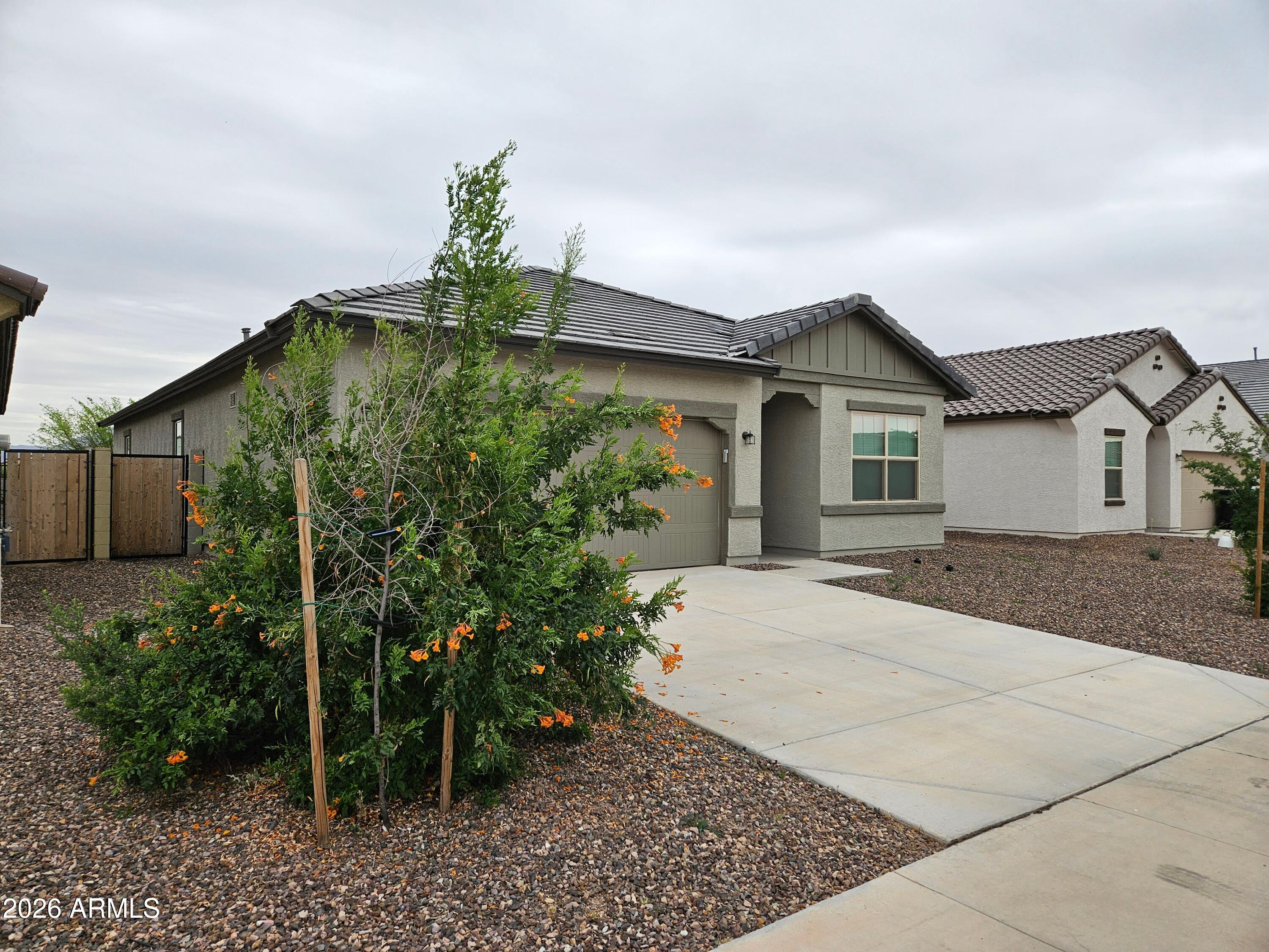 5535 W WILLOW RIDGE Drive