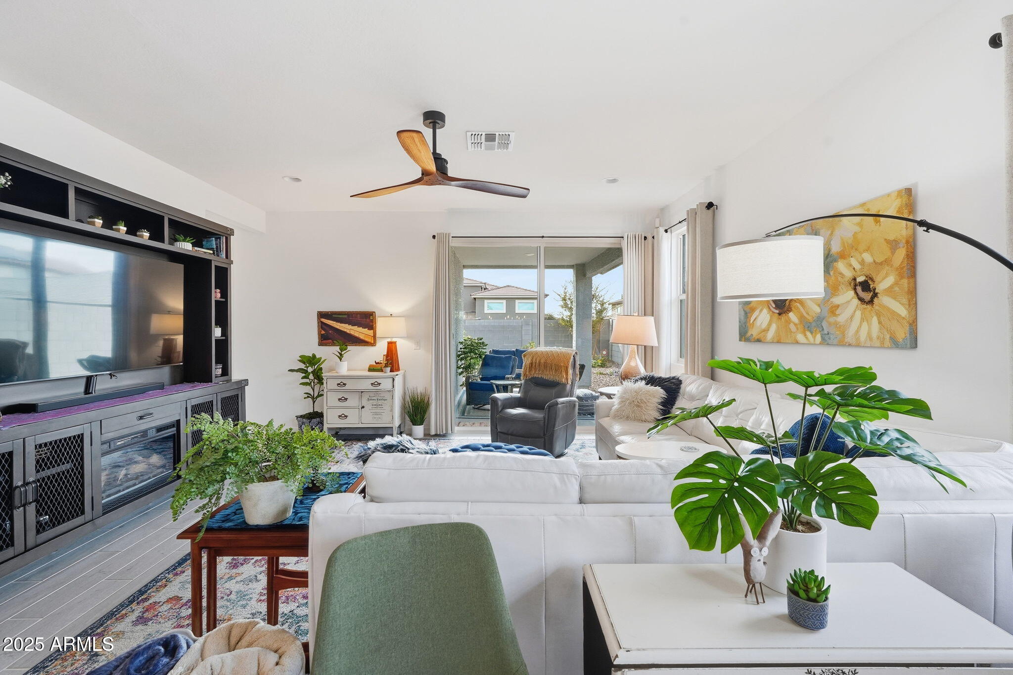 17285 W RUNNING DEER Trail