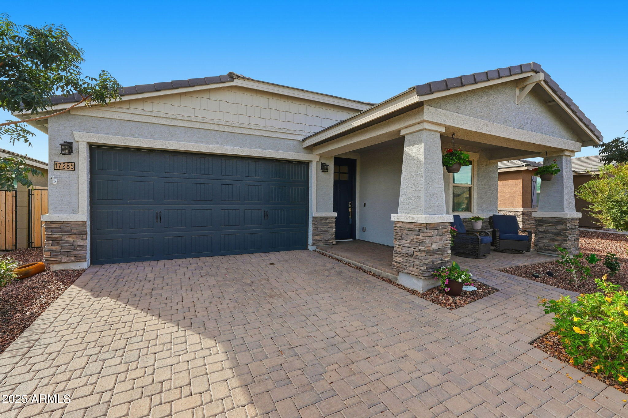 17285 W RUNNING DEER Trail