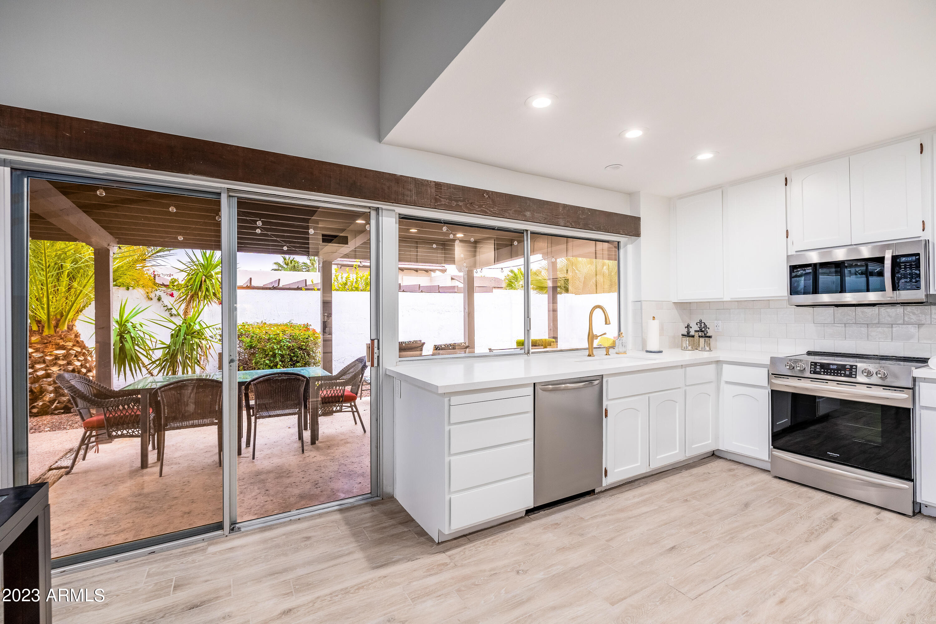 7733 E HUBBELL Street