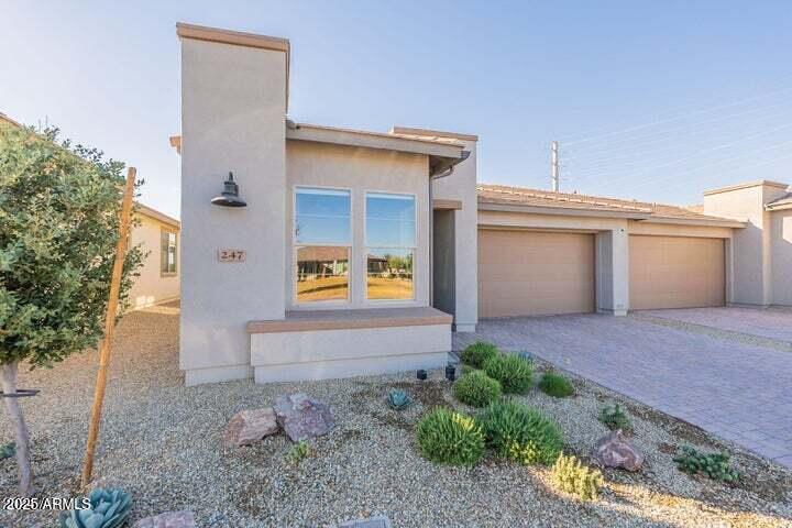 247 E LAS PUERTAS Lane