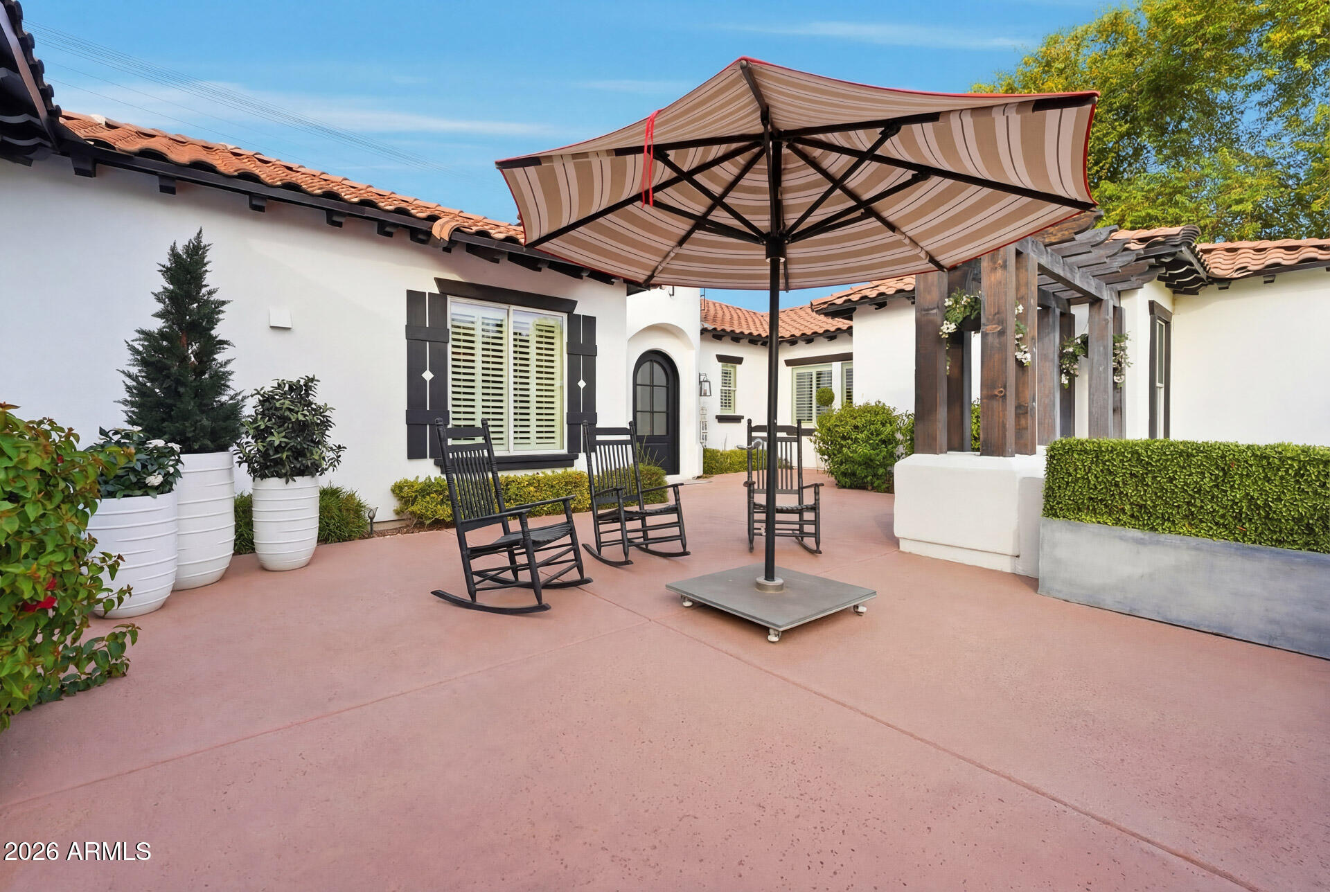 3102 E Vaughn Avenue