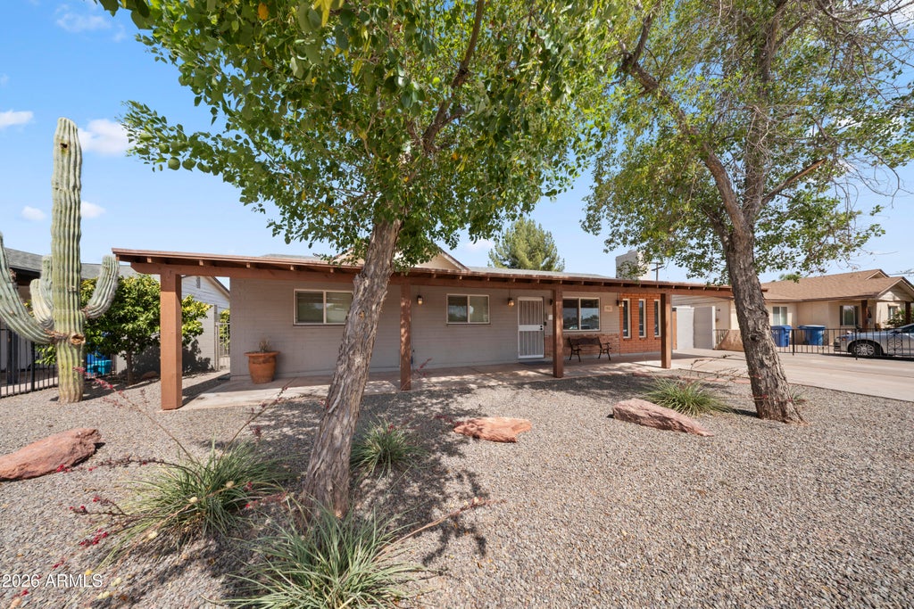 Photo of 1621 S Marilyn Ann Drive, Tempe, AZ 85281 (MLS # 6983310)