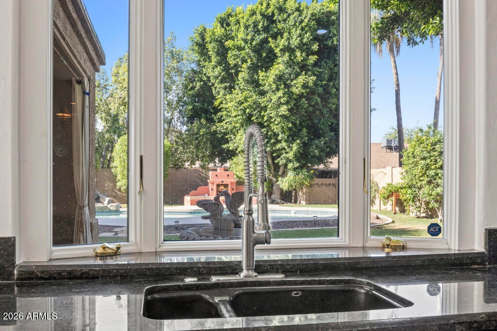 6181 W LINDA Lane