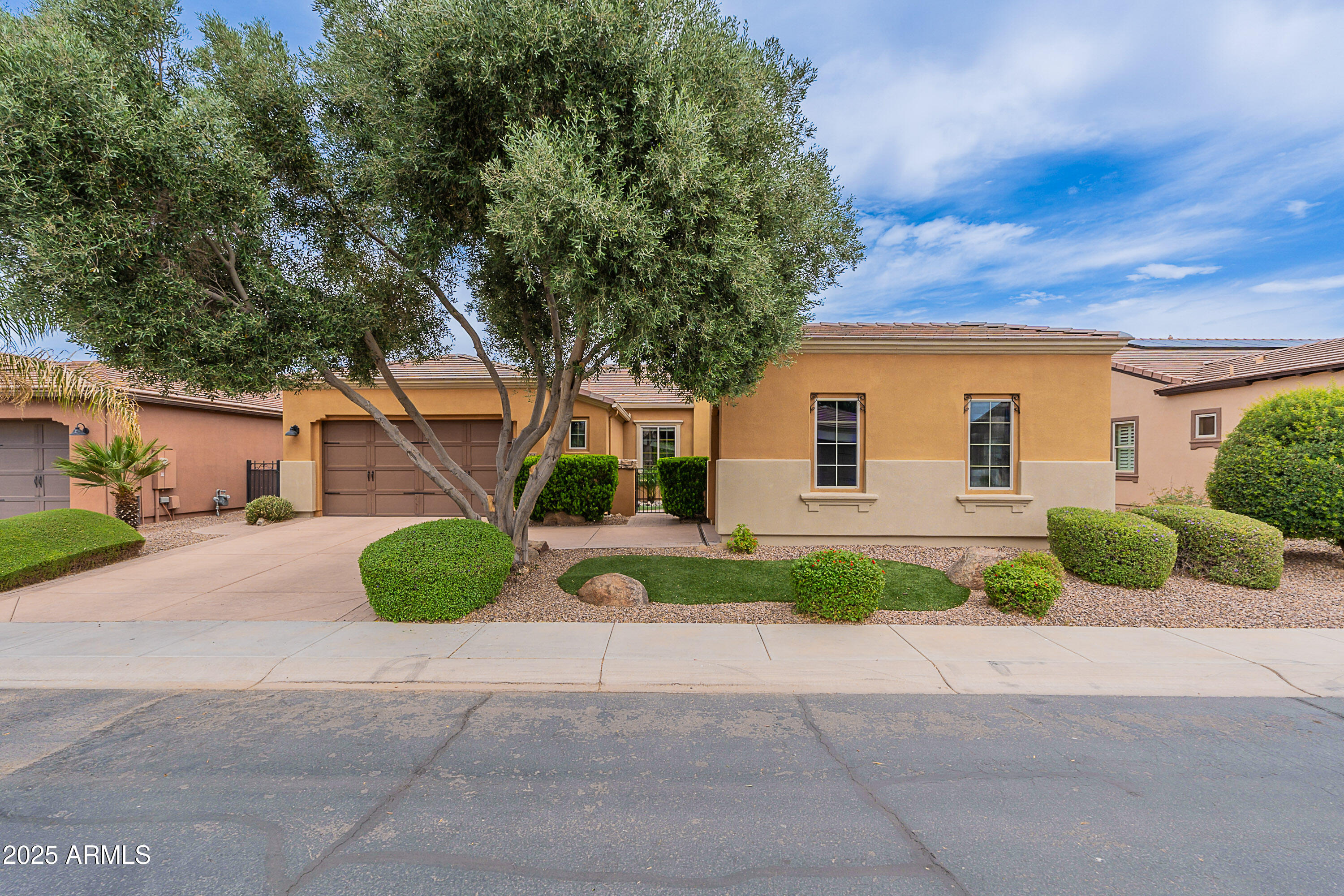 Homes 2 1764 E HARMONY Way
