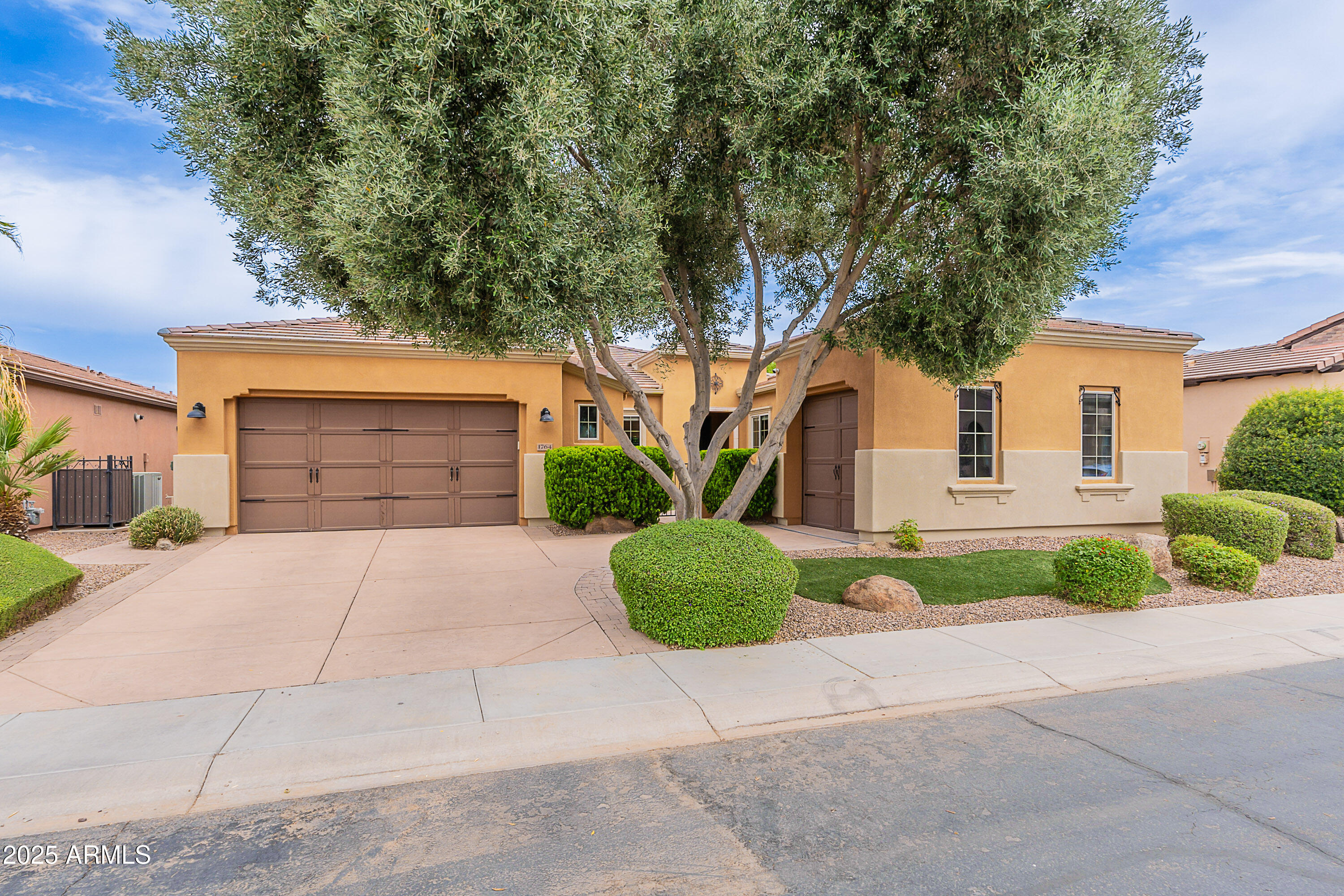 Homes 1 1764 E HARMONY Way