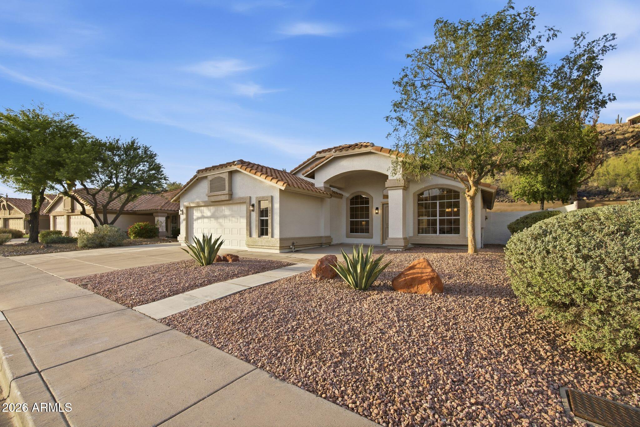 1634 W ACOMA Drive
