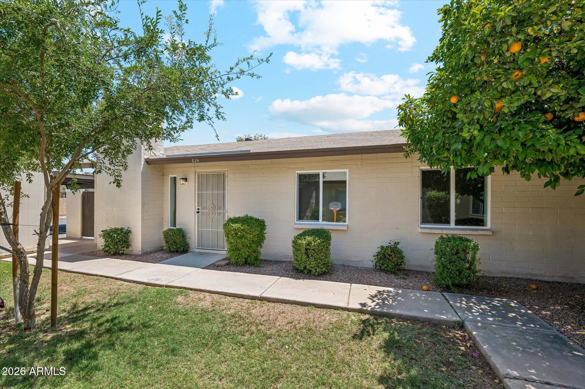 824 W MALIBU Drive