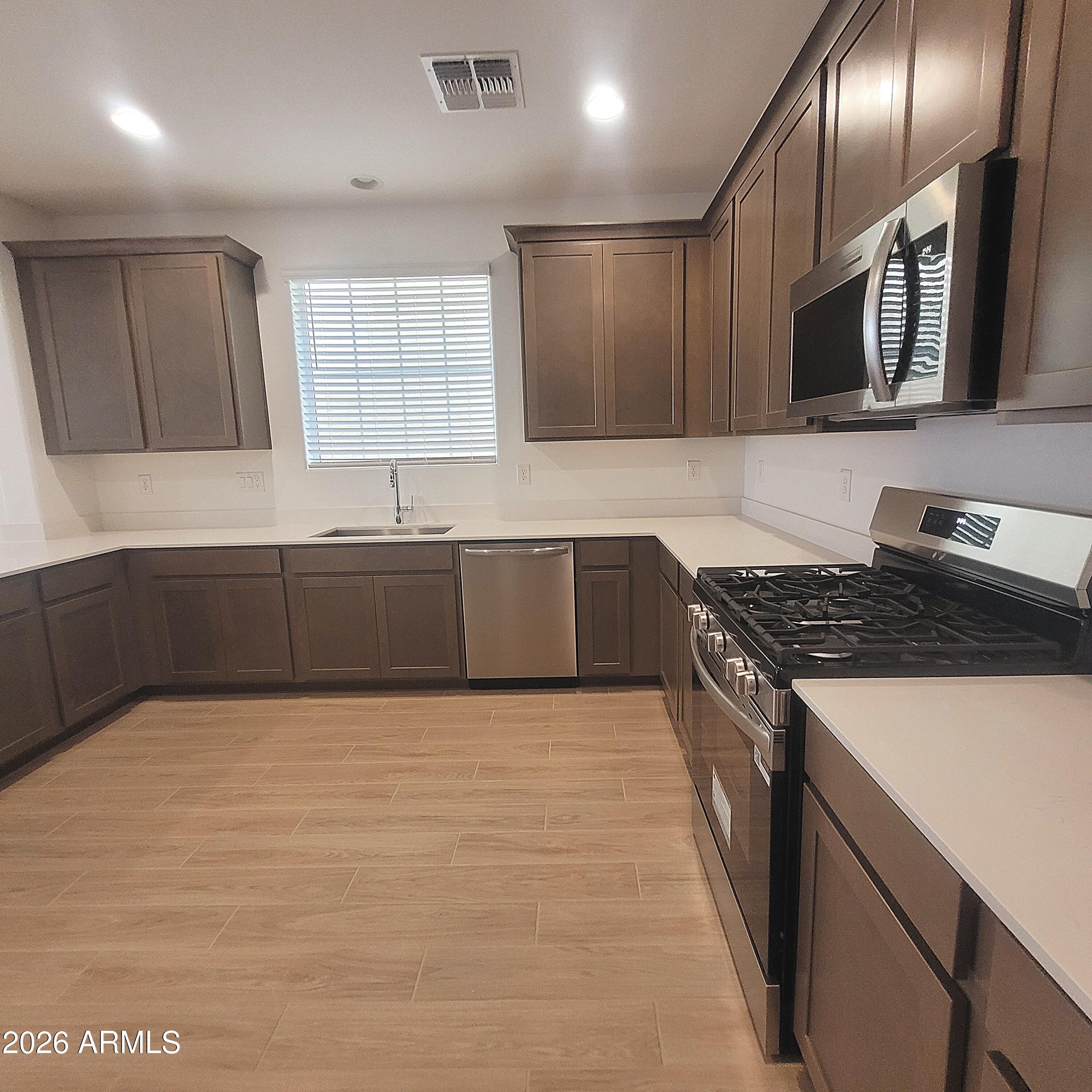 9833 W CATALINA Drive