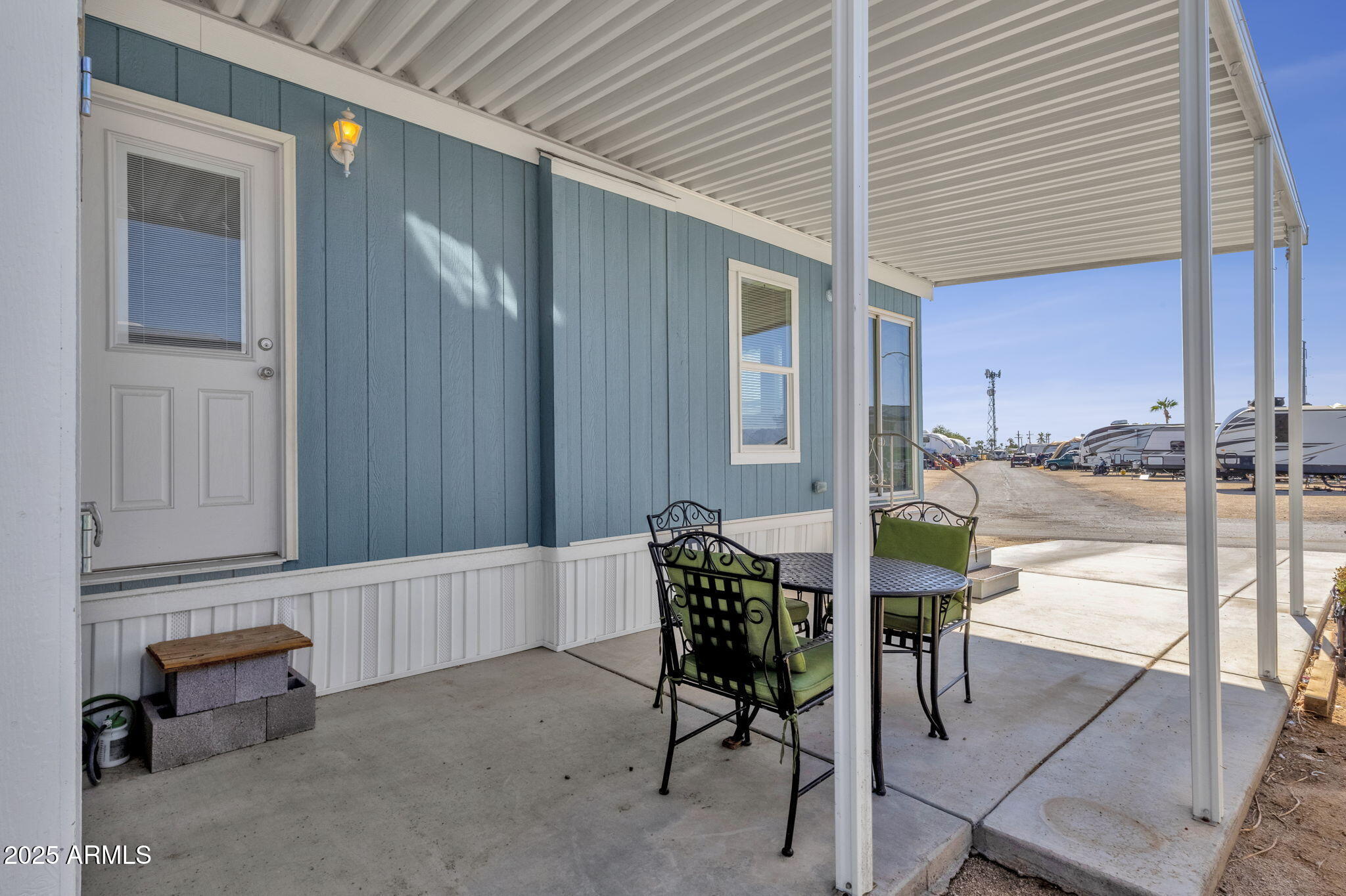 1500 S Apache Road 82