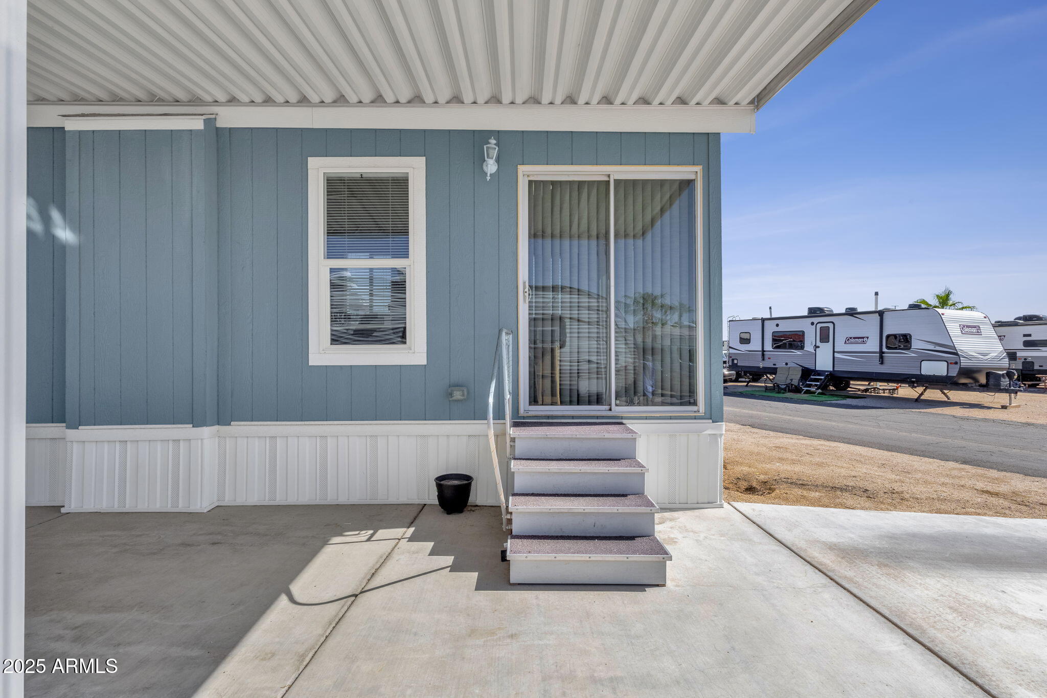 1500 S Apache Road 82