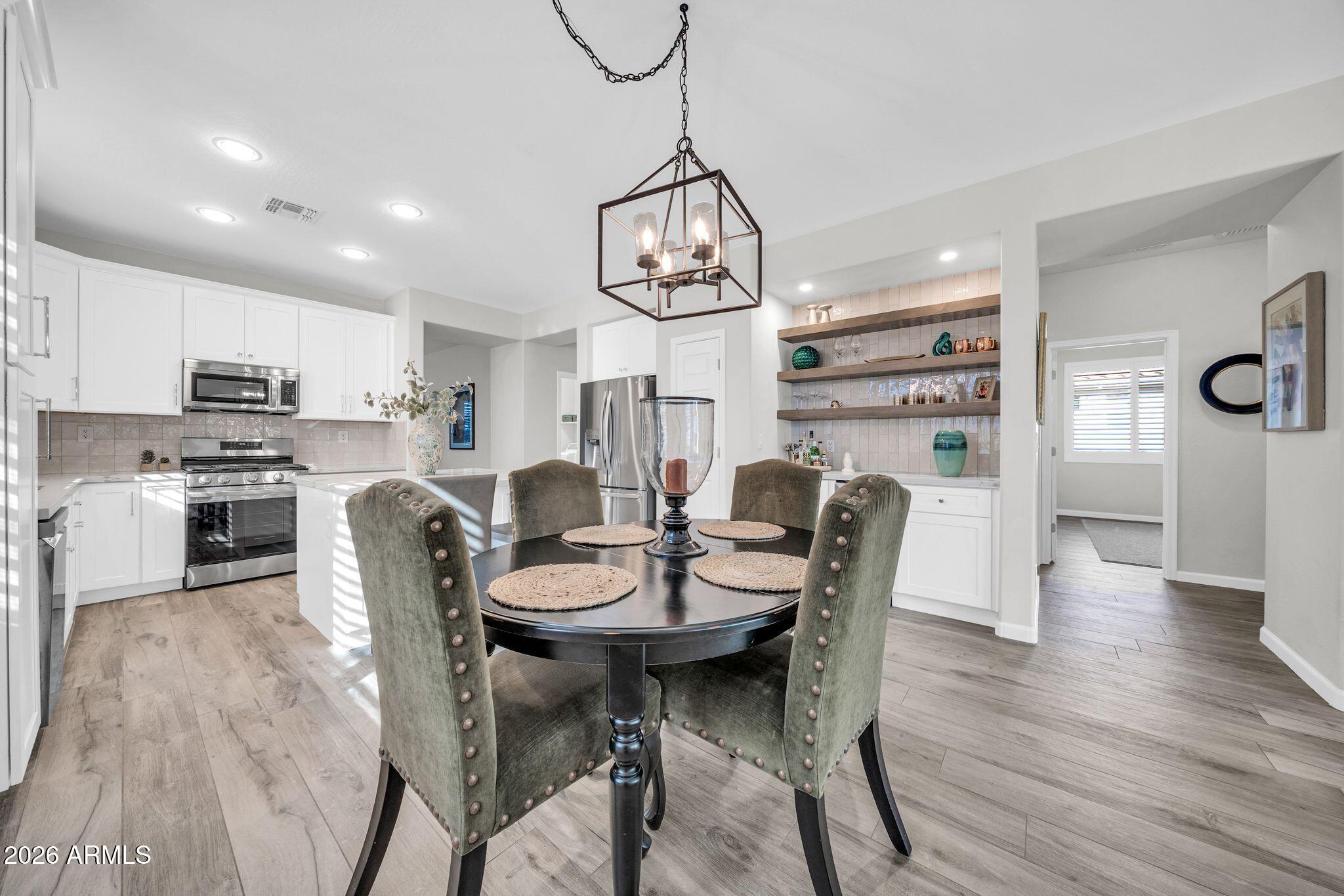 42805 N HUDSON Trail