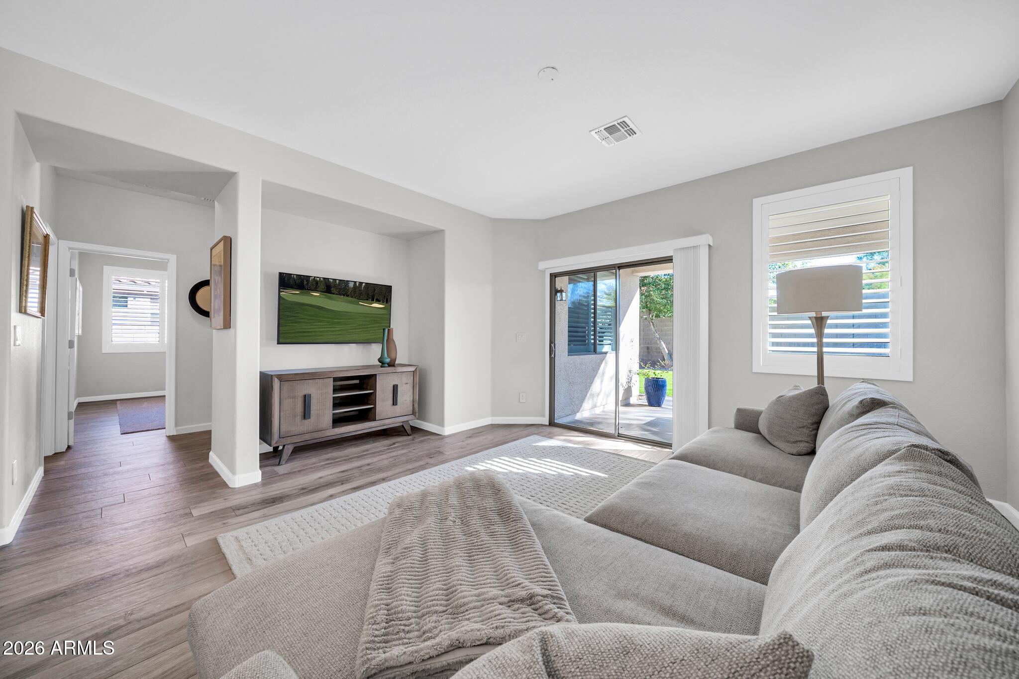 42805 N HUDSON Trail