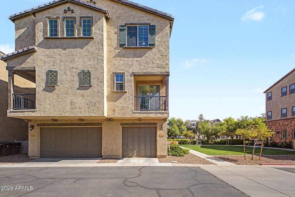 Photo of 1698 E Bridgeport Parkway, Gilbert, AZ 85295 (MLS # 7025661)