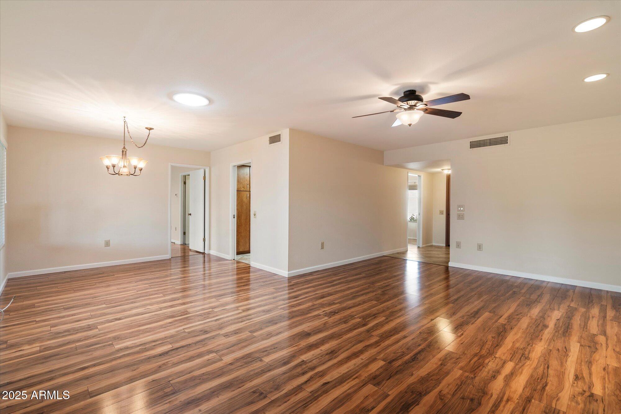 9321 W GLEN OAKS Circle