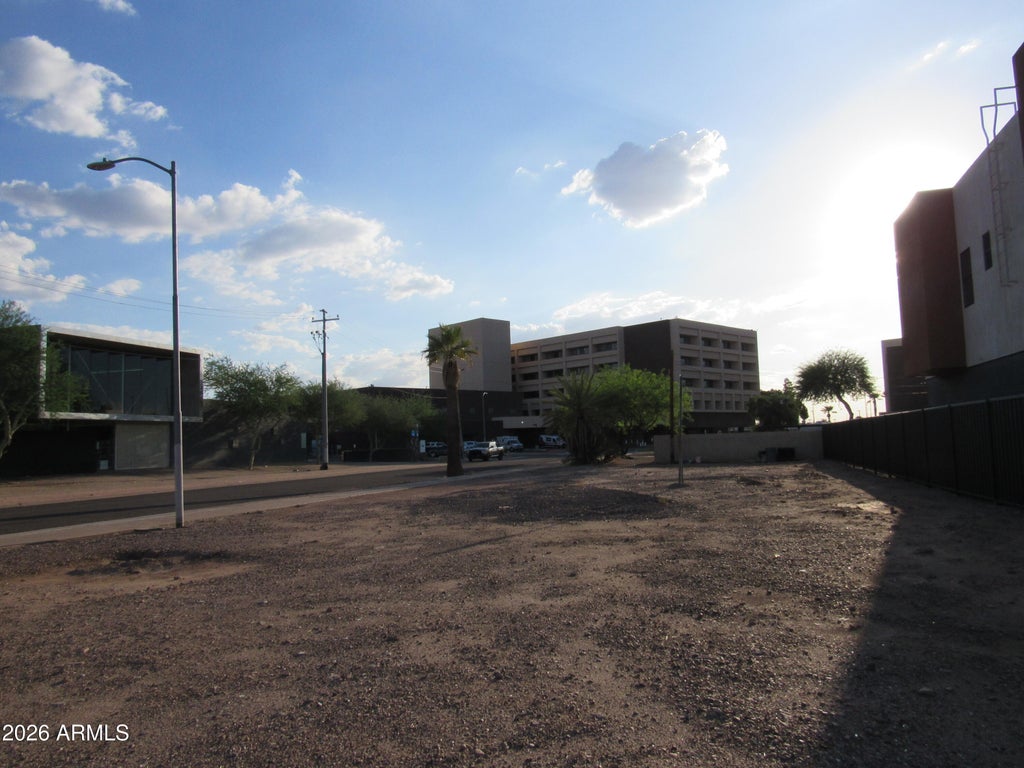 Photo of 410 W Yavapai Street #13, Phoenix, AZ 85003 (MLS # 7060150)