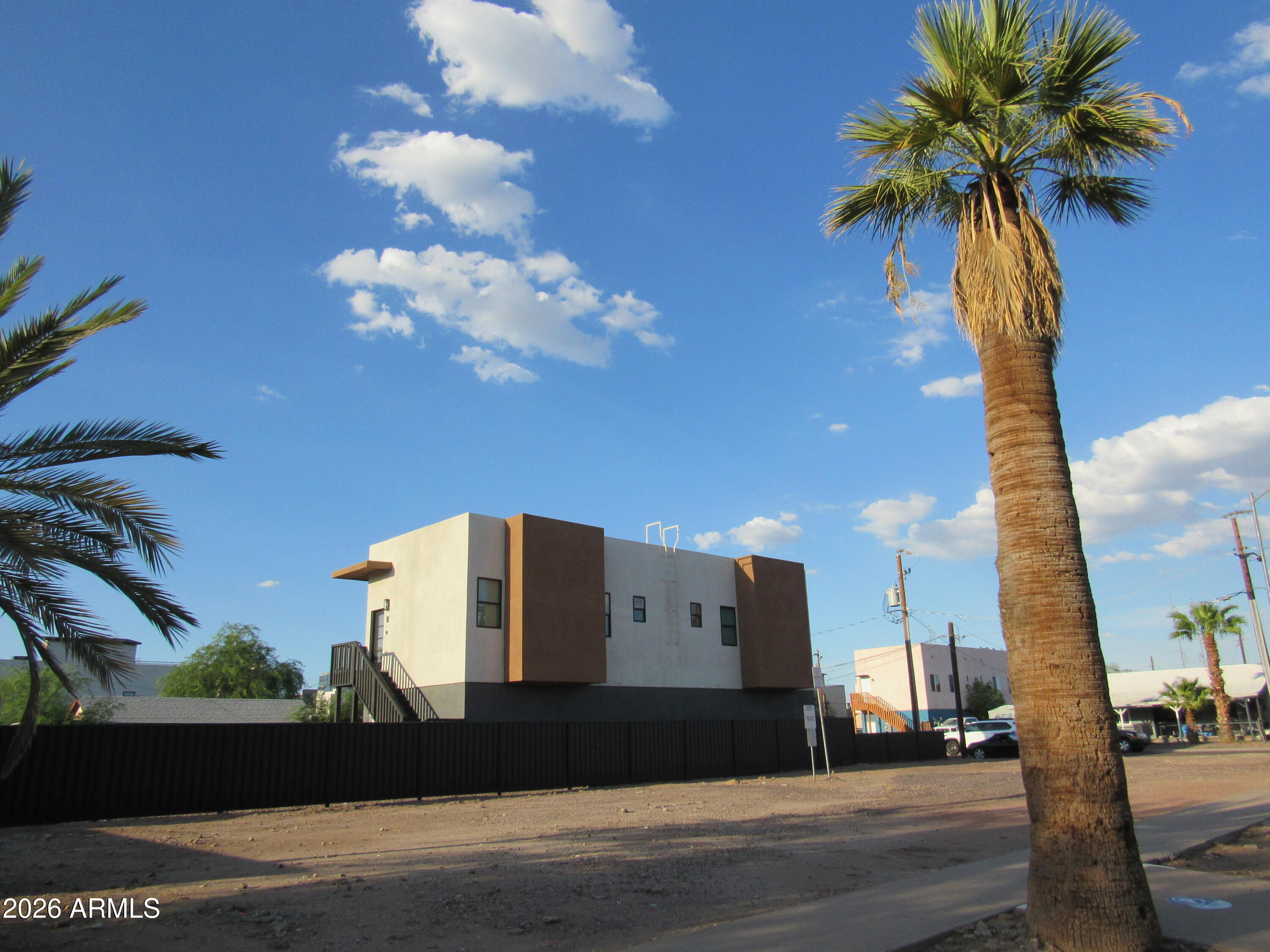 410 W YAVAPAI Street 13