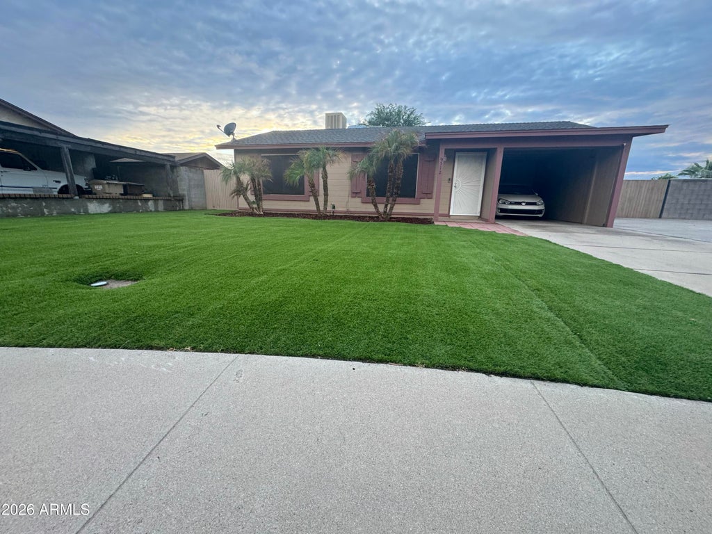 Photo of 9512 N 67th Lane, Peoria, AZ 85345 (MLS # 7086804)