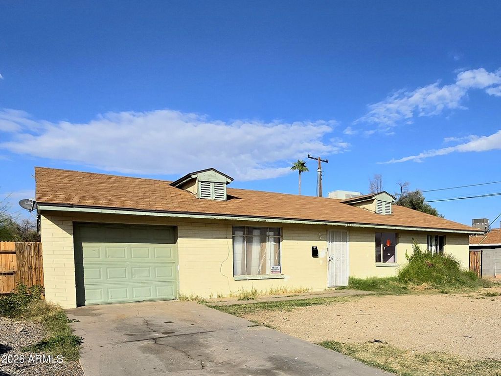 Photo of 6438 W Montebello Avenue, Glendale, AZ 85301 (MLS # 6996017)