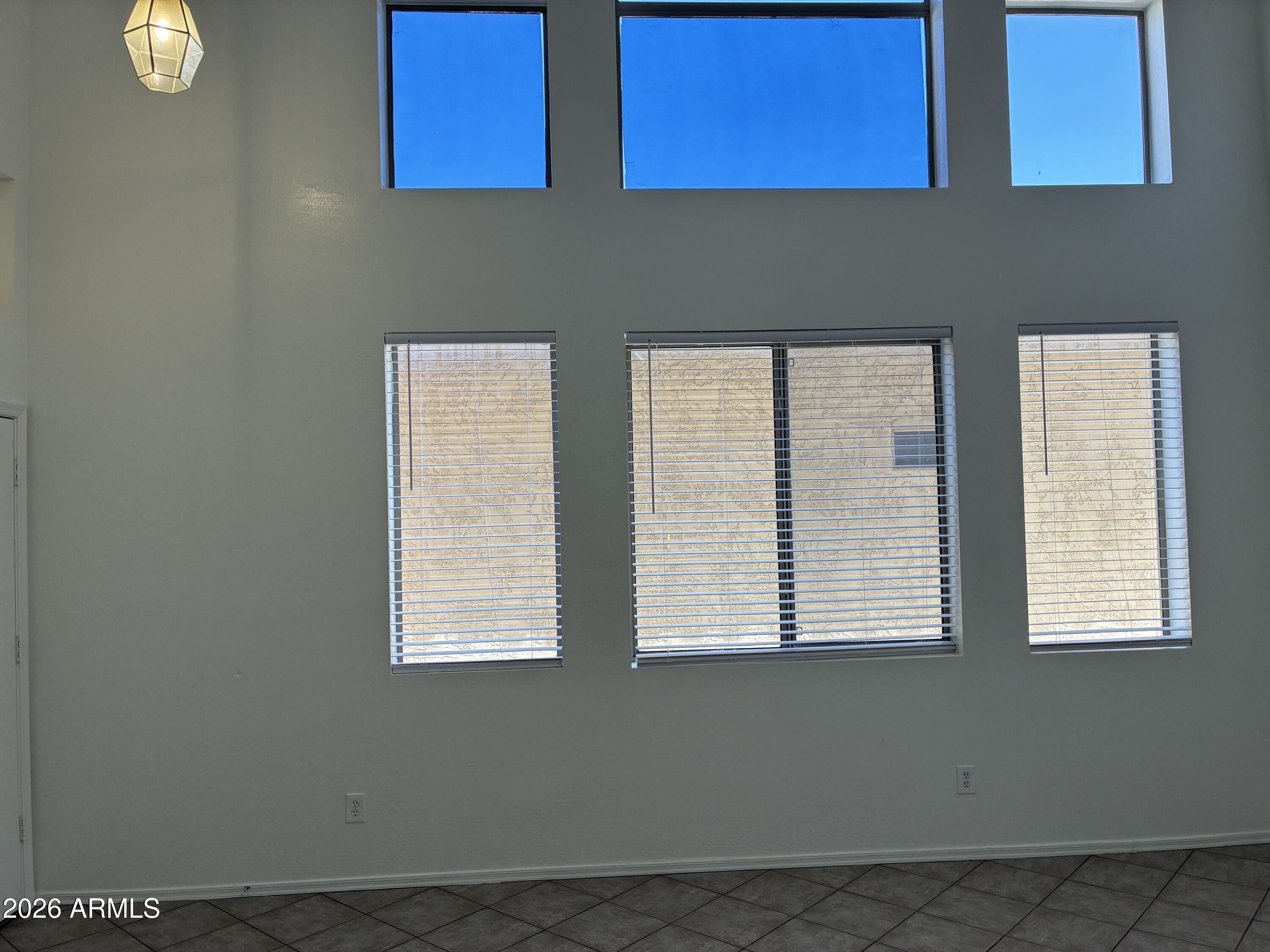1909 N 106TH Lane