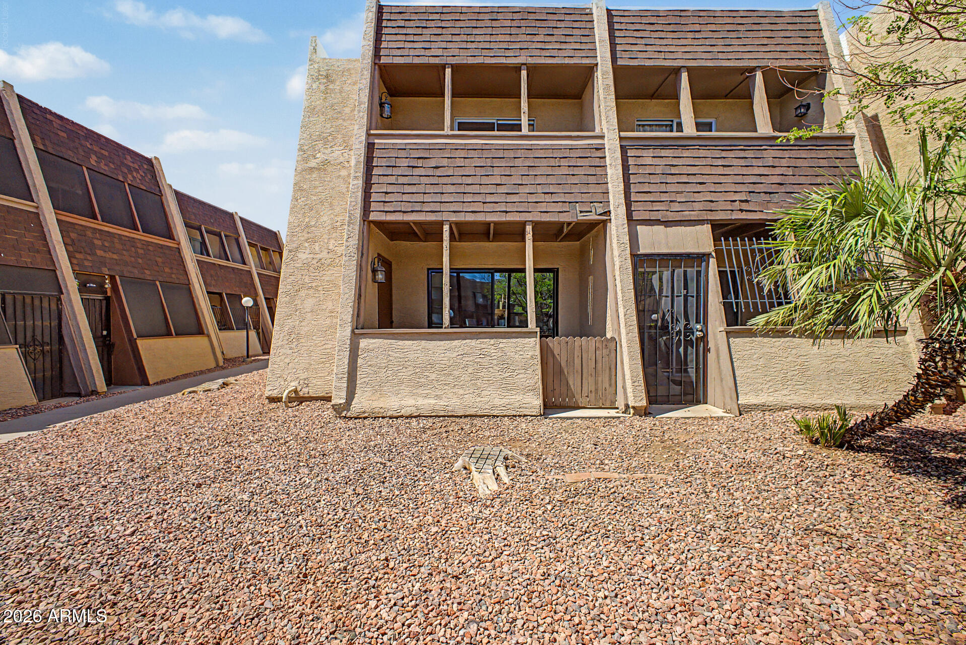 1601 W SUNNYSIDE Drive 166
