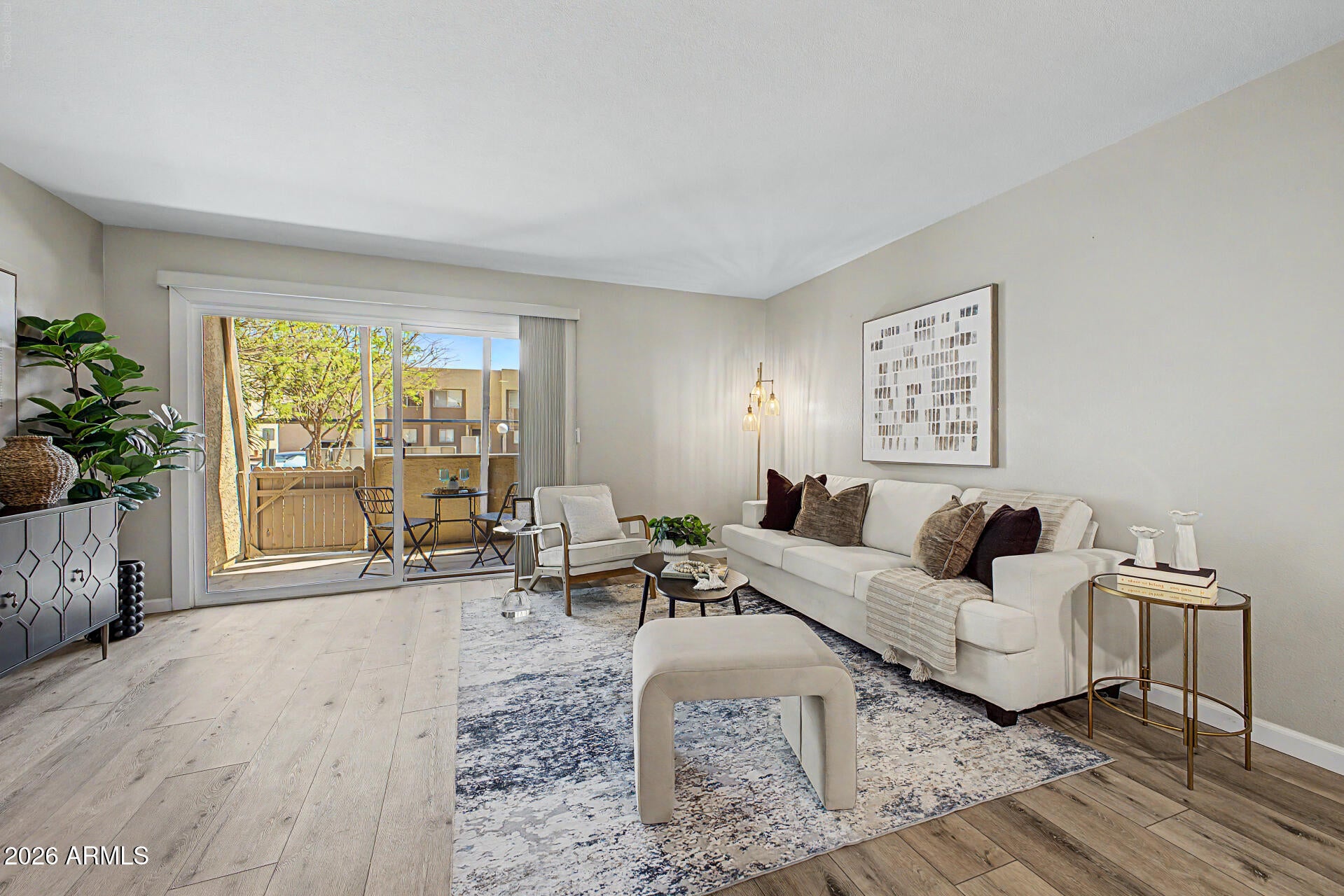 1601 W SUNNYSIDE Drive 166
