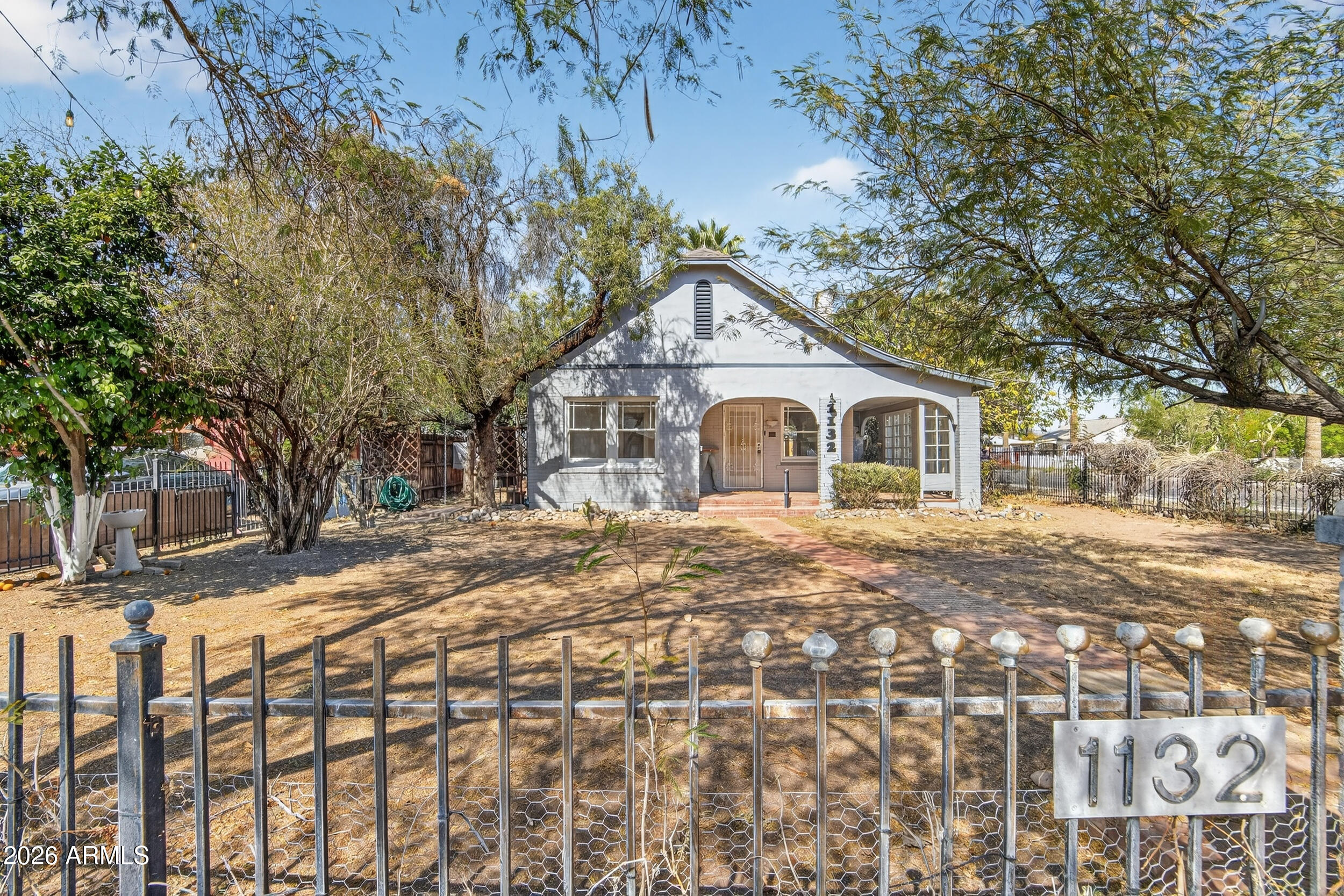 1132 E WELDON Avenue