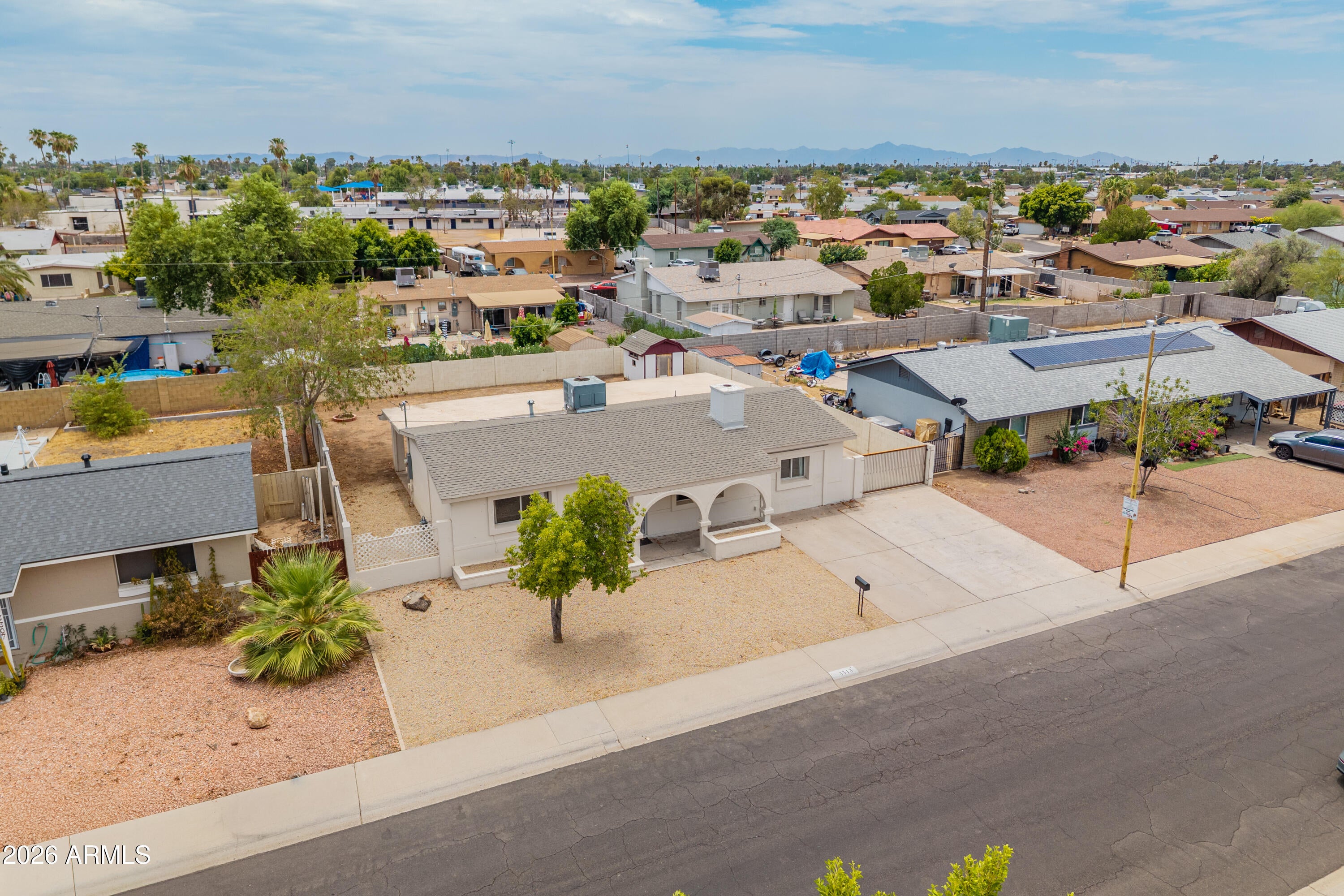 3313 W PERSHING Avenue
