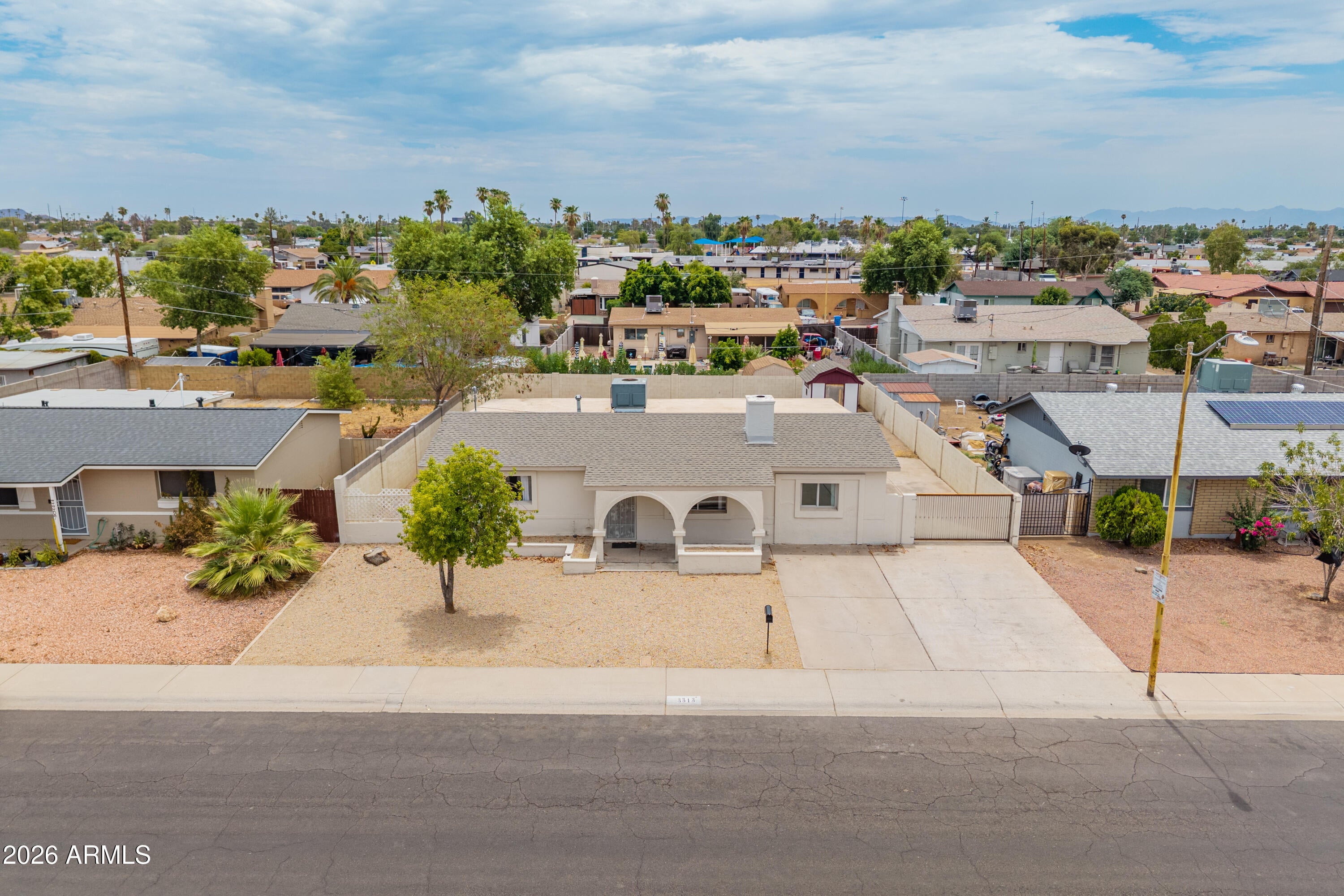 3313 W PERSHING Avenue